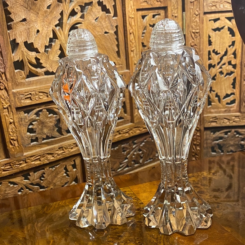 Crystal Salt Pepper Tall Vintage Shakers Footed 7.75โ MCM Table Decor Pair